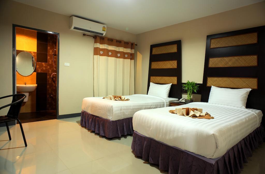 The Corner Hotel (Adults Only) Chiang Rai Exteriör bild