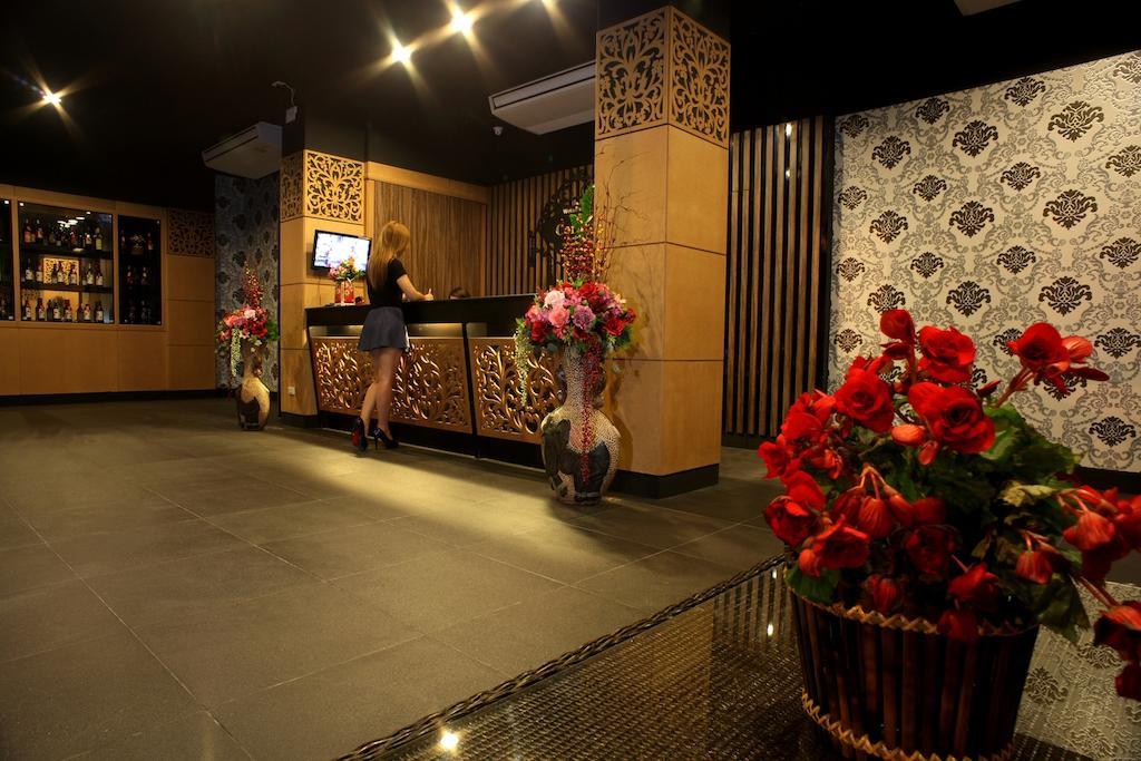 The Corner Hotel (Adults Only) Chiang Rai Exteriör bild