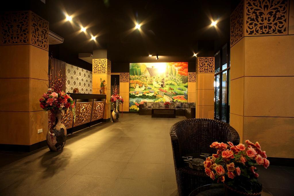 The Corner Hotel (Adults Only) Chiang Rai Exteriör bild