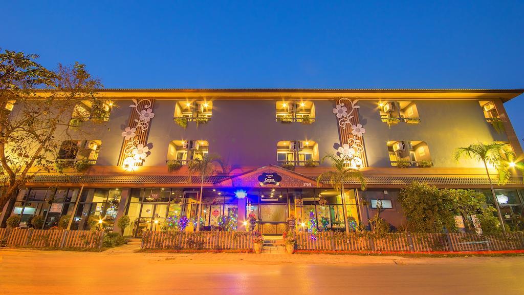 The Corner Hotel (Adults Only) Chiang Rai Exteriör bild