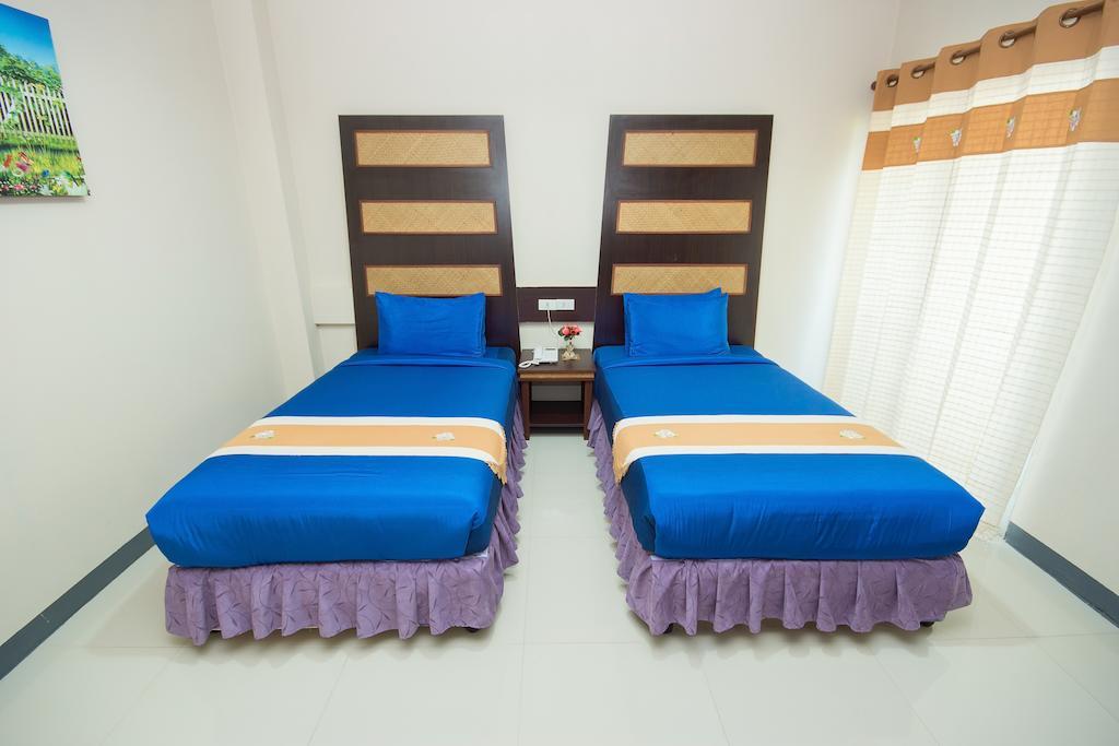 The Corner Hotel (Adults Only) Chiang Rai Exteriör bild