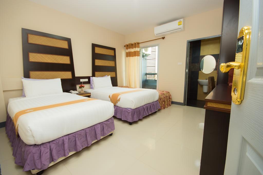 The Corner Hotel (Adults Only) Chiang Rai Exteriör bild