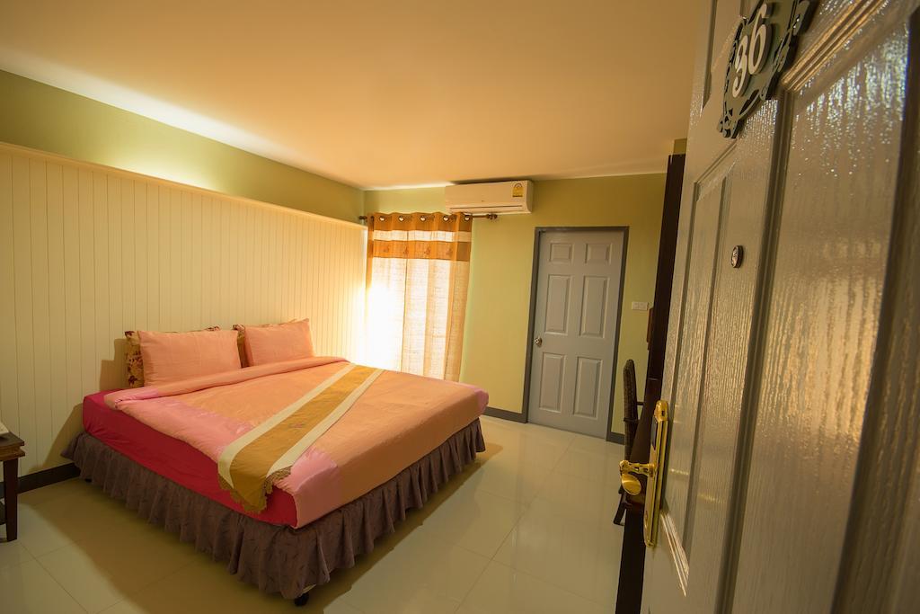 The Corner Hotel (Adults Only) Chiang Rai Exteriör bild