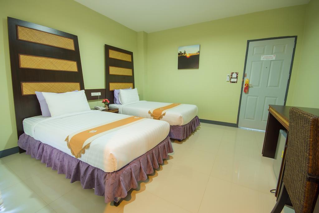 The Corner Hotel (Adults Only) Chiang Rai Exteriör bild