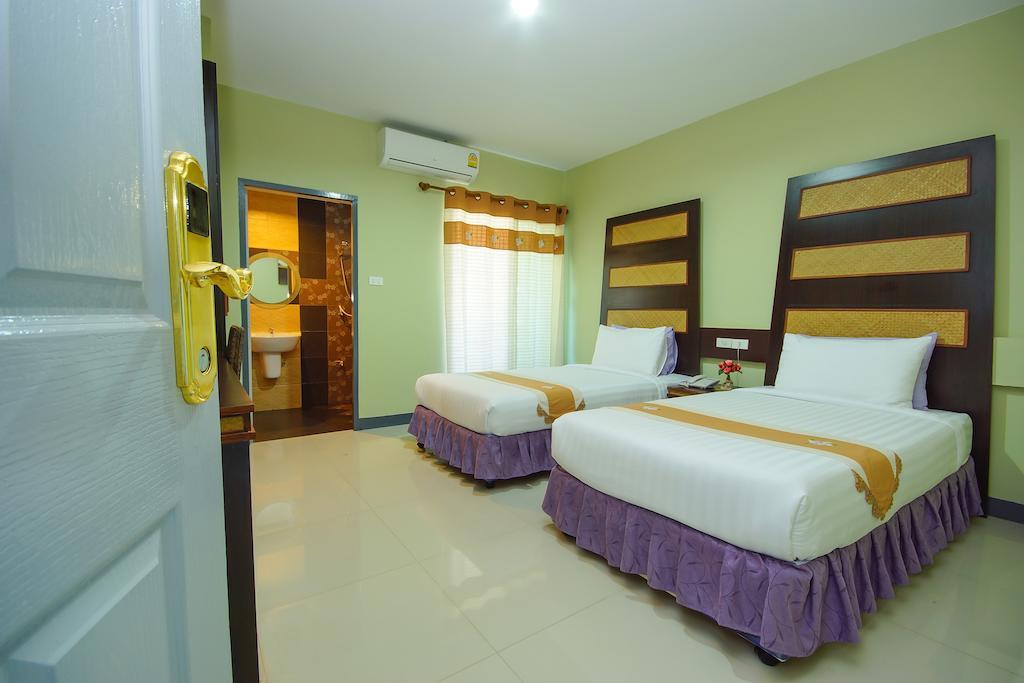 The Corner Hotel (Adults Only) Chiang Rai Exteriör bild